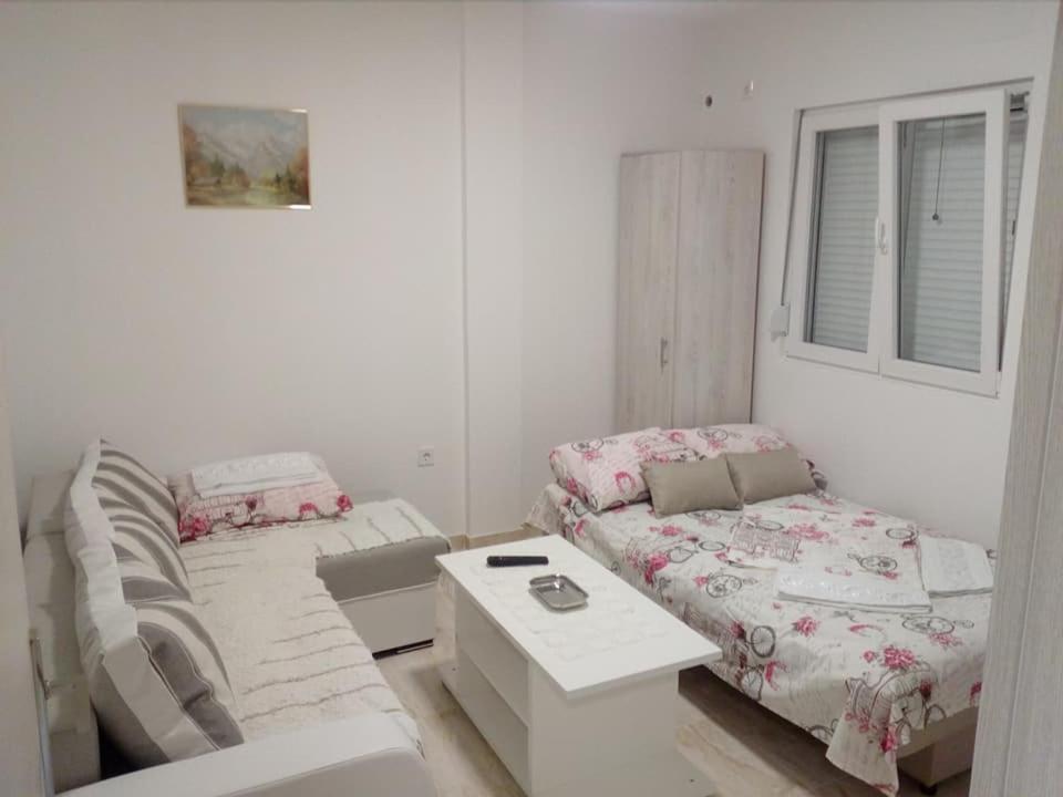 Apartmani M&V Sutomore Eksteriør bilde